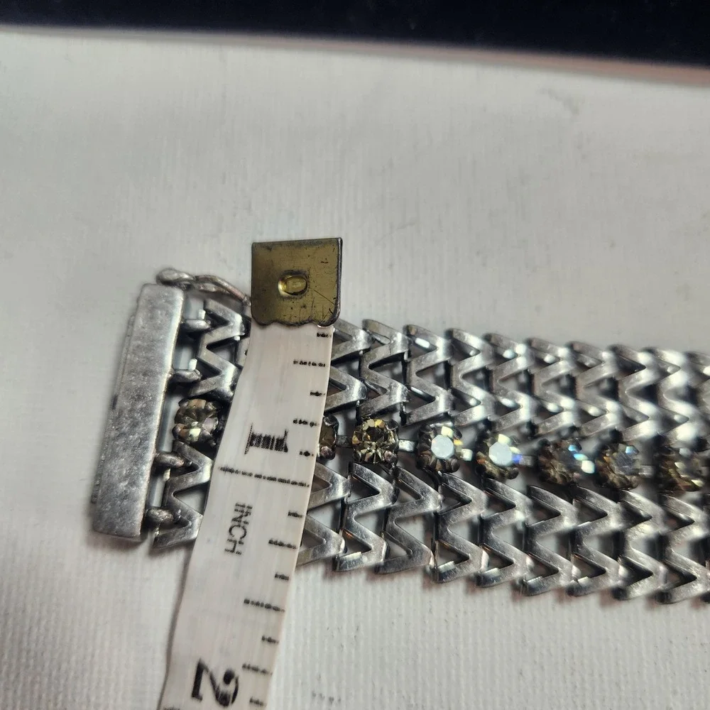 Vintage Silver Tone Chevron‎ Mesh Rhinestone Floral Medallion Statement Bracelet